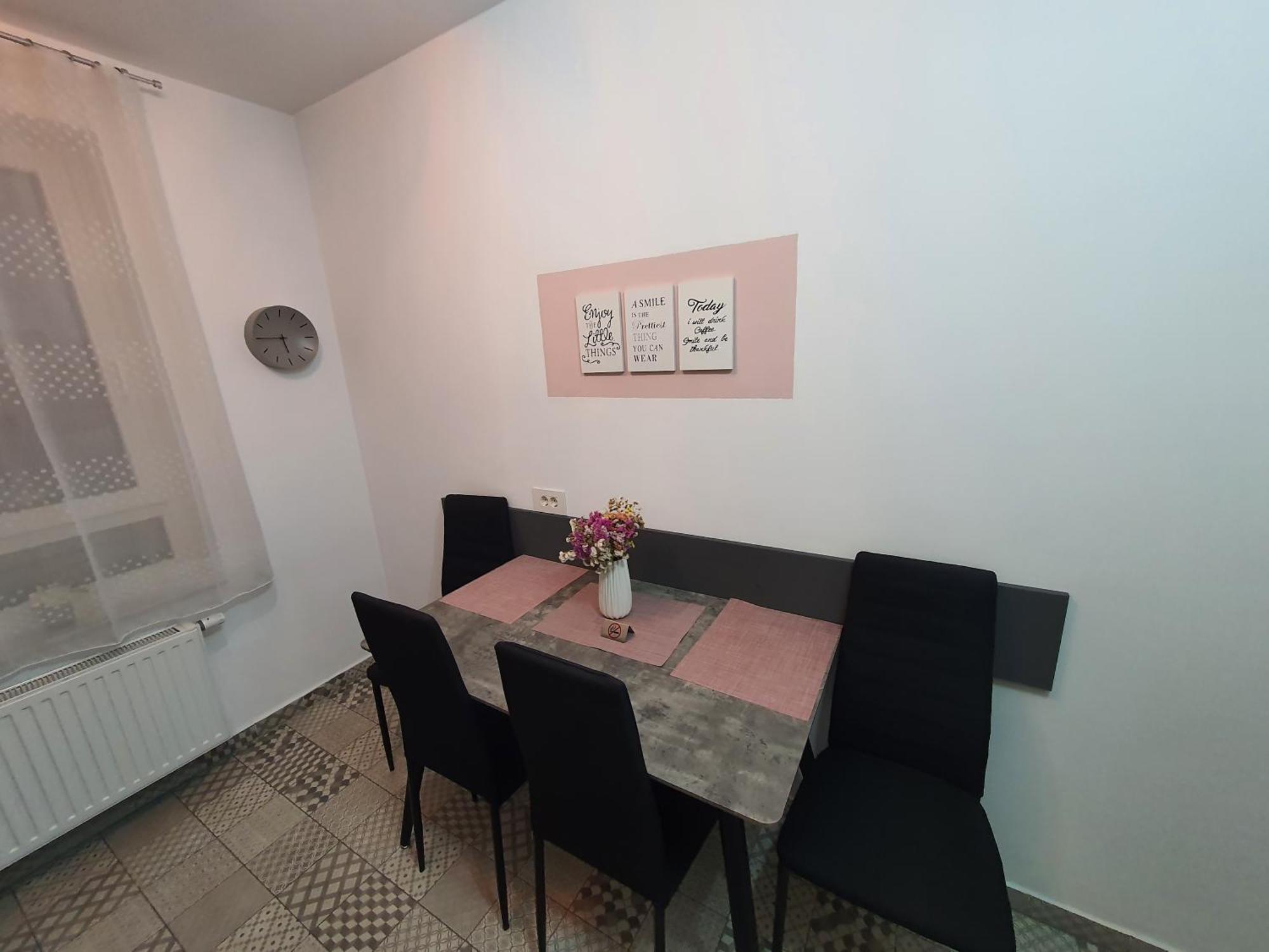 One Apartment Brasov Bagian luar foto