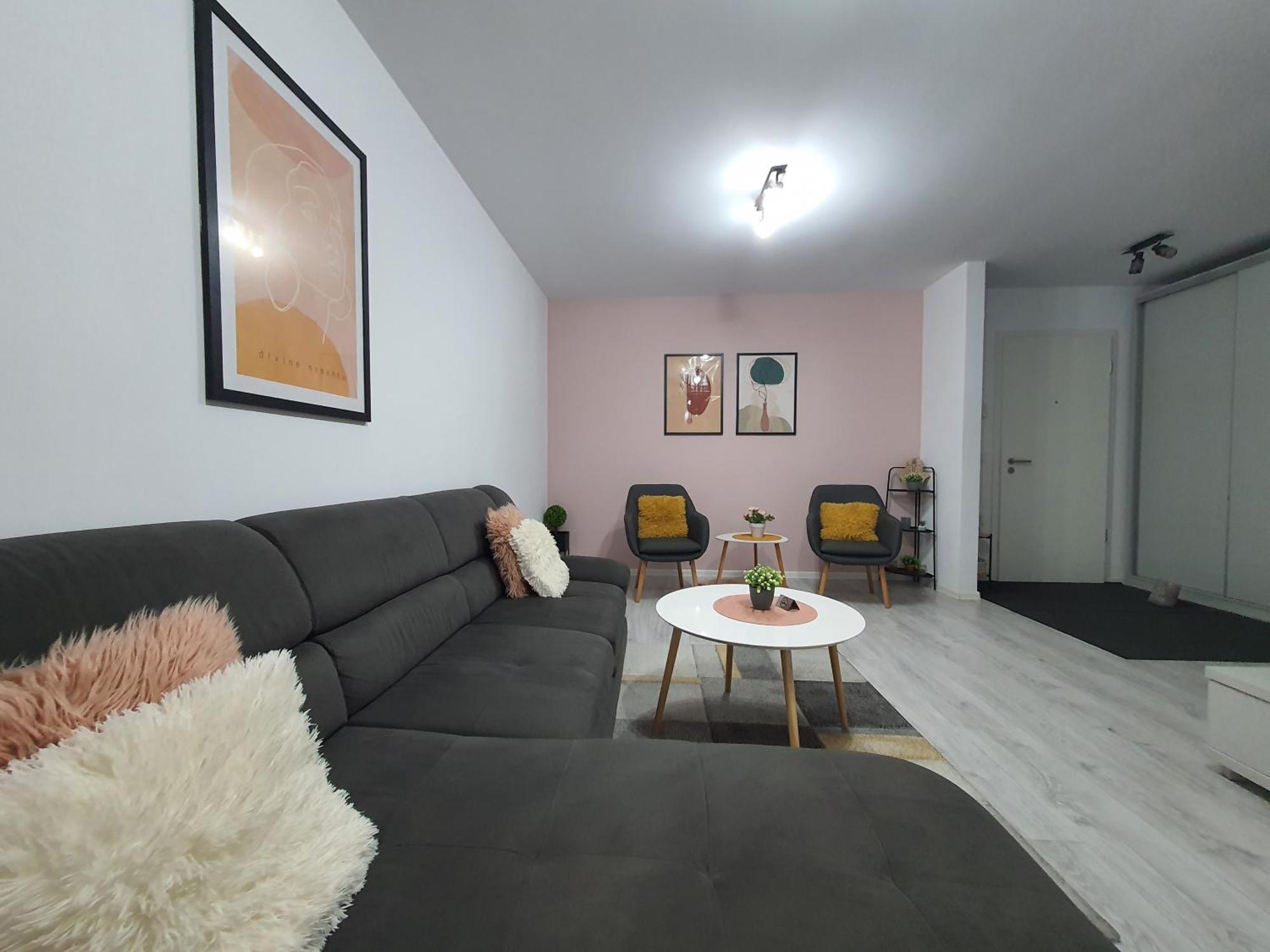 One Apartment Brasov Bagian luar foto