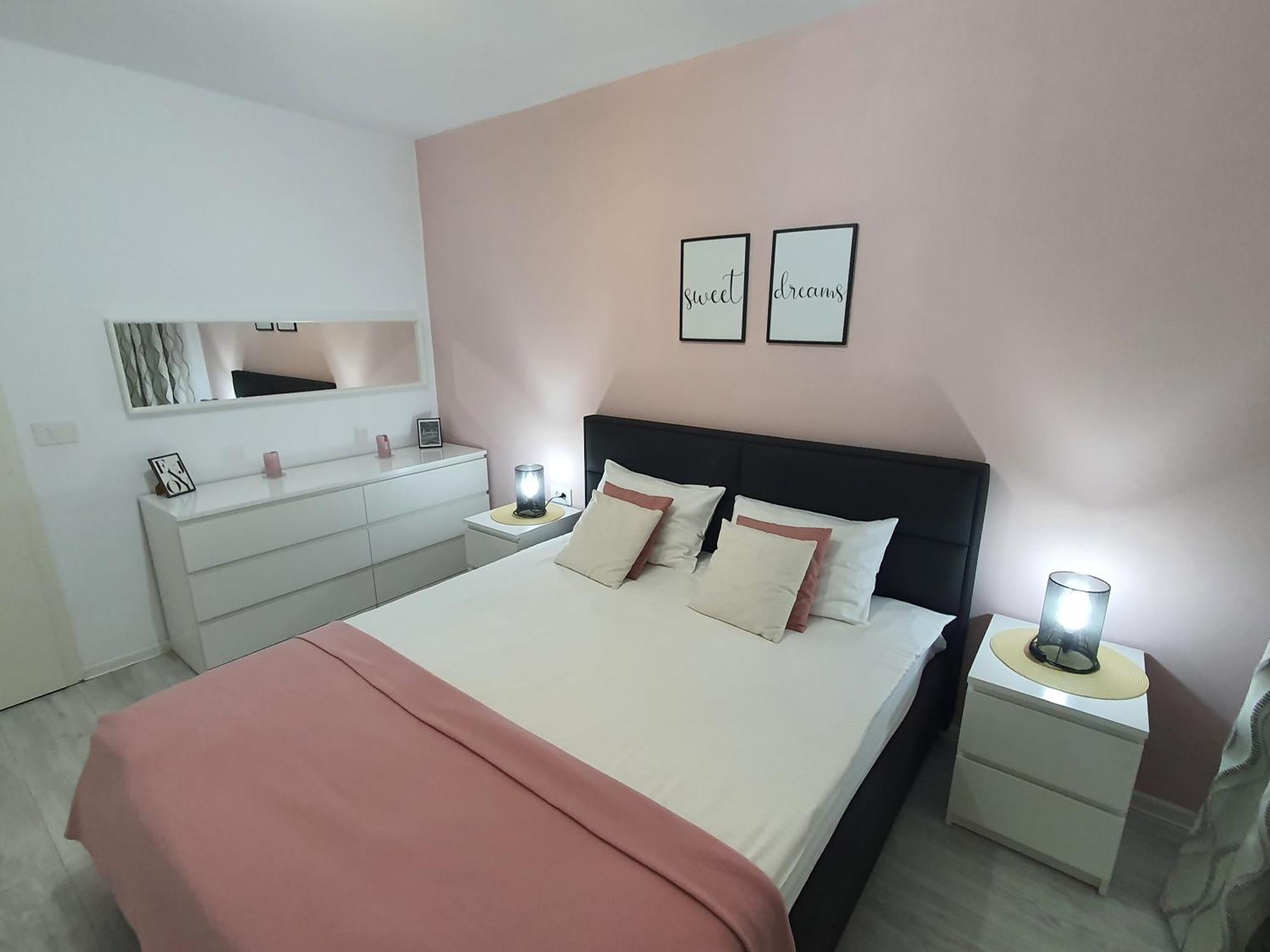 One Apartment Brasov Bagian luar foto