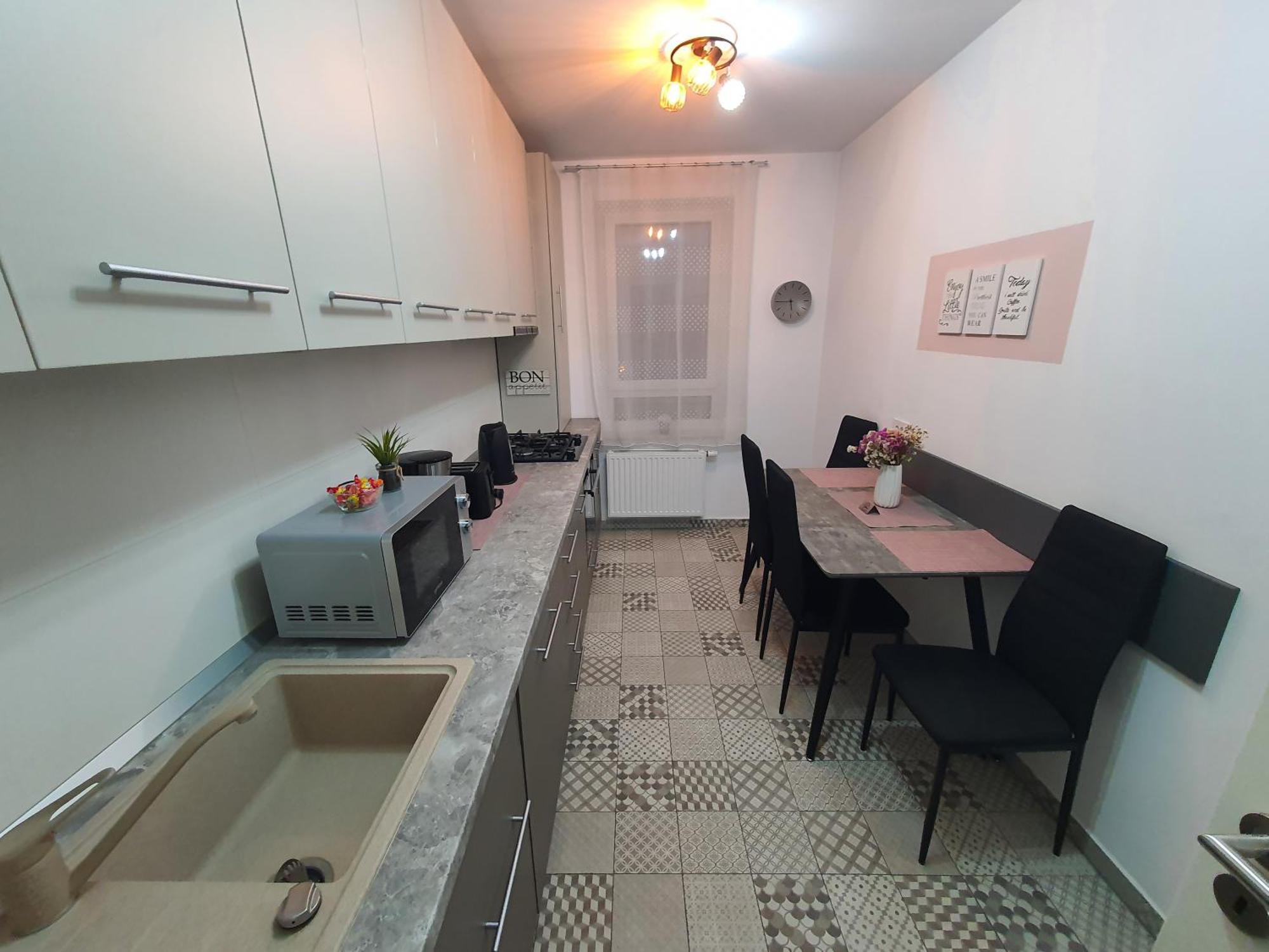 One Apartment Brasov Bagian luar foto