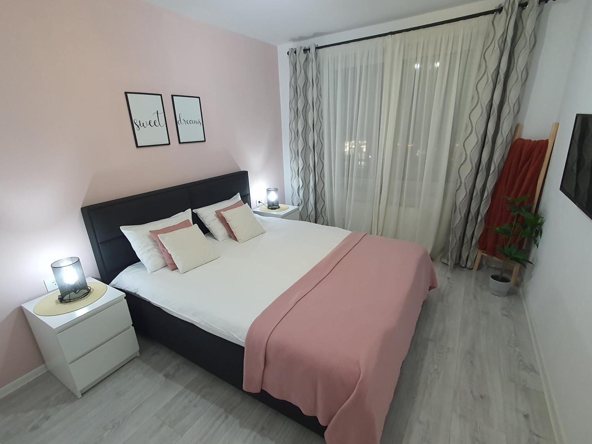 One Apartment Brasov Bagian luar foto